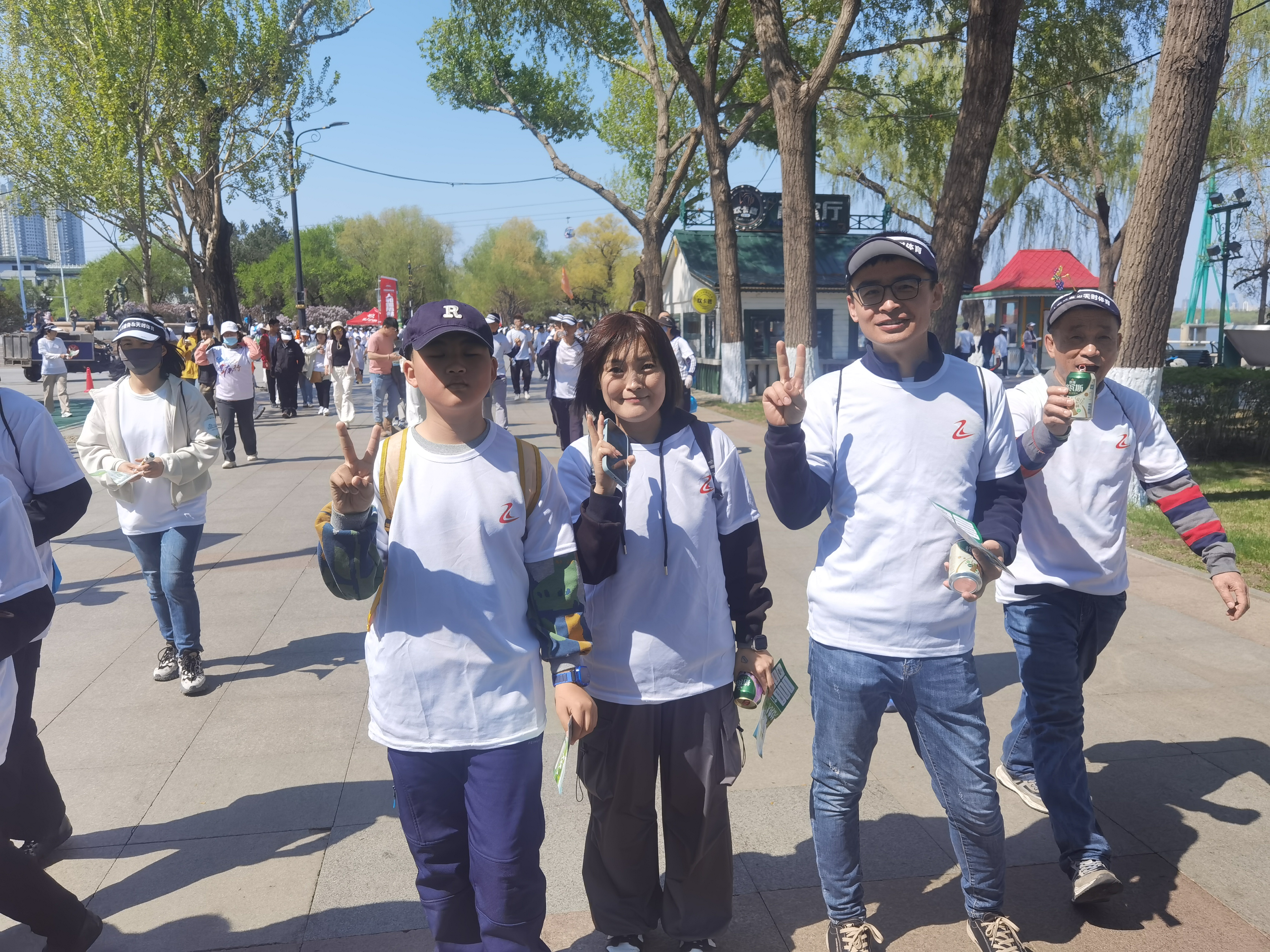 体重治理新民俗，，走出康健新程序 ——生产装置部康健徒步行运动纪实_杏耀平台：机械人及智能工厂解决计划专家