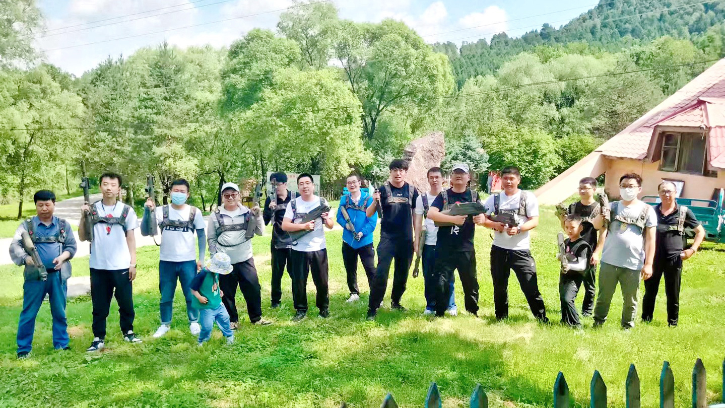 相约虎山行  流连野外地_杏耀平台：机械人及智能工厂解决计划专家